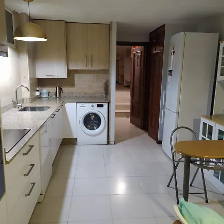 Apartamento Para 5 En Recién Reformado Y Amueblado *