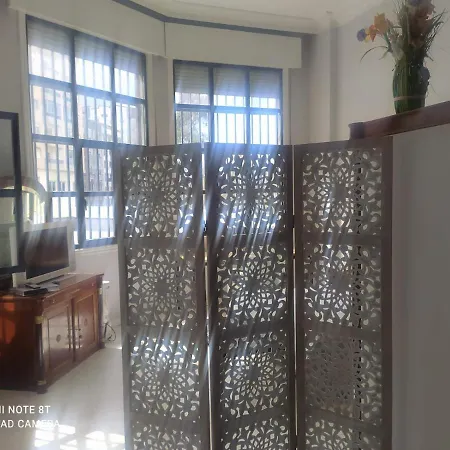 Apartamento Para 5 En Recién Reformado Y Amueblado Apartamento *