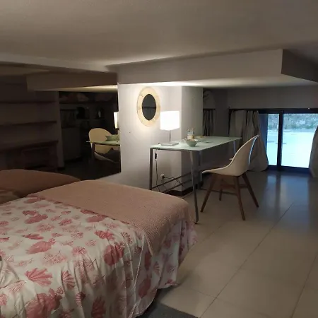 Apartamento Para 5 En Recién Reformado Y Amueblado *